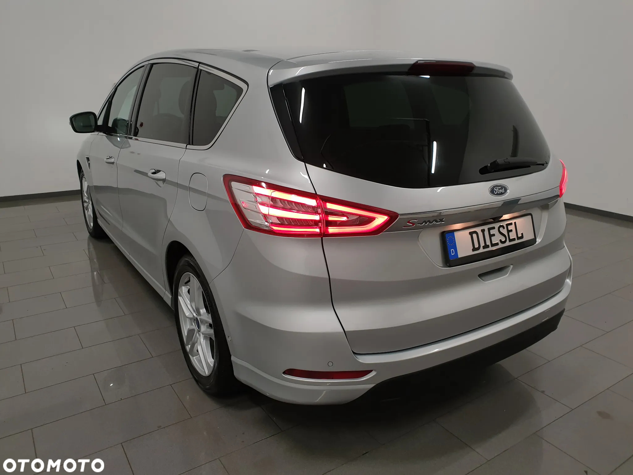 Ford S-Max 2.0 TDCi Titanium PowerShift - 35