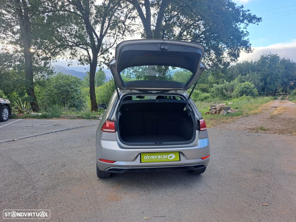 VW Golf 2.0 TDI DSG Sound - 29