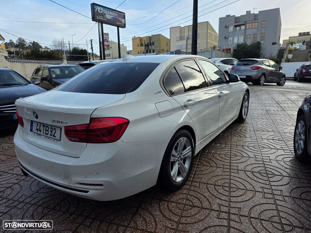 BMW 330 e iPerformance Line Sport - 3