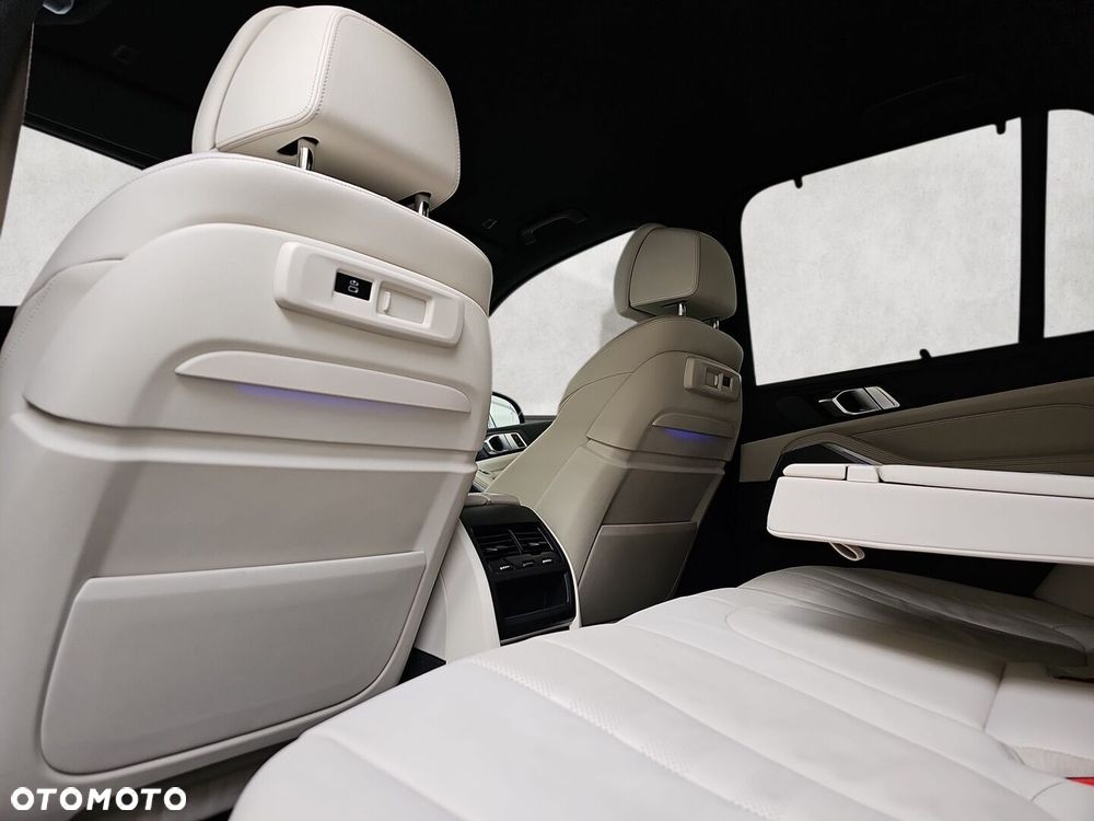 BMW X5 M M50d - 28