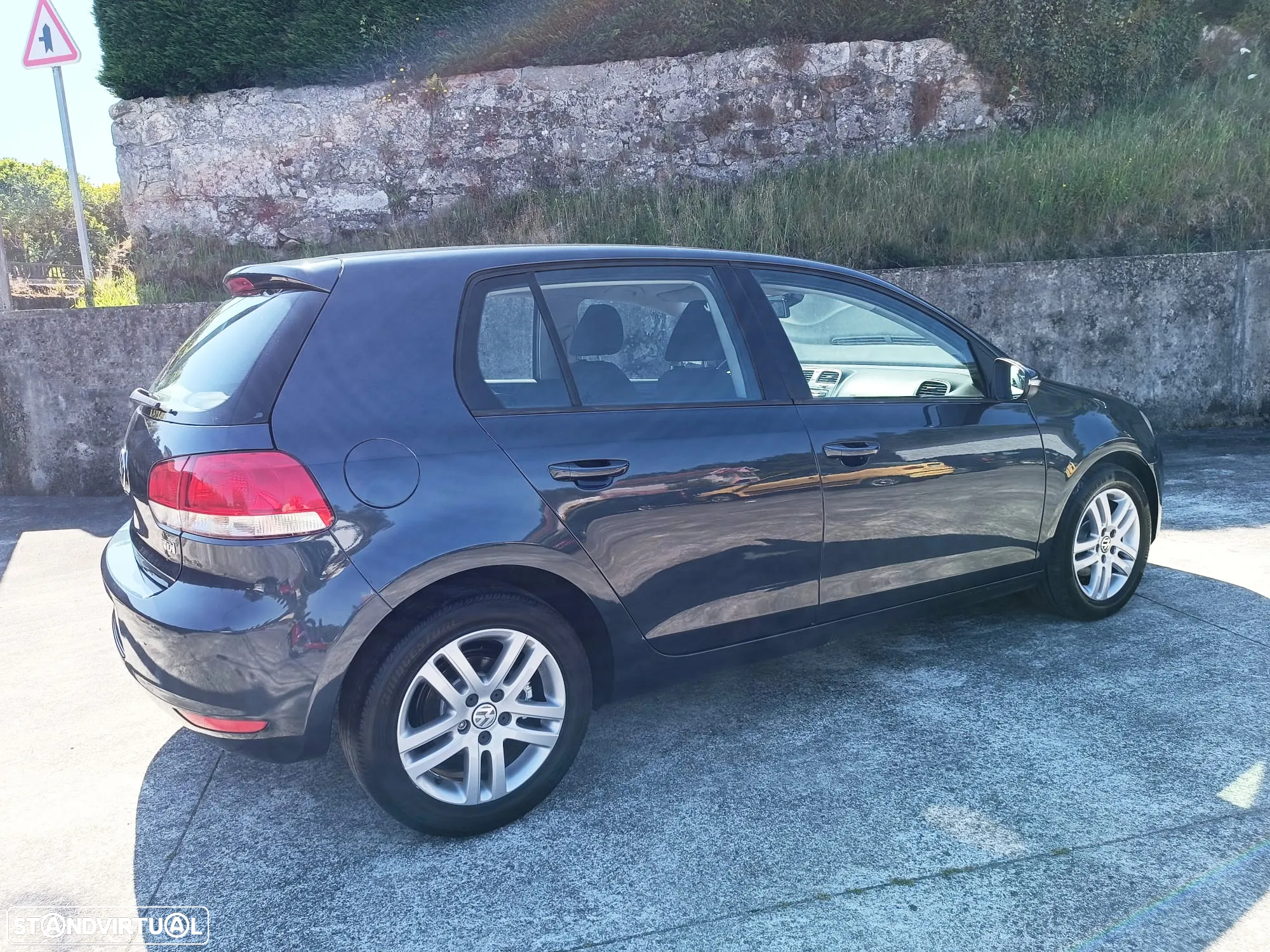 VW Golf 1.6 TDi Confortline - 6