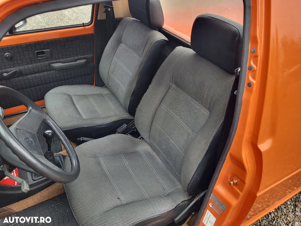 Volkswagen Caddy - 10