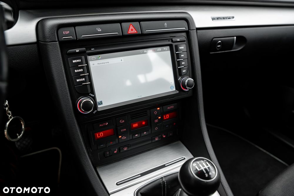 Audi A4 Avant 2.0T FSI Quattro - 31