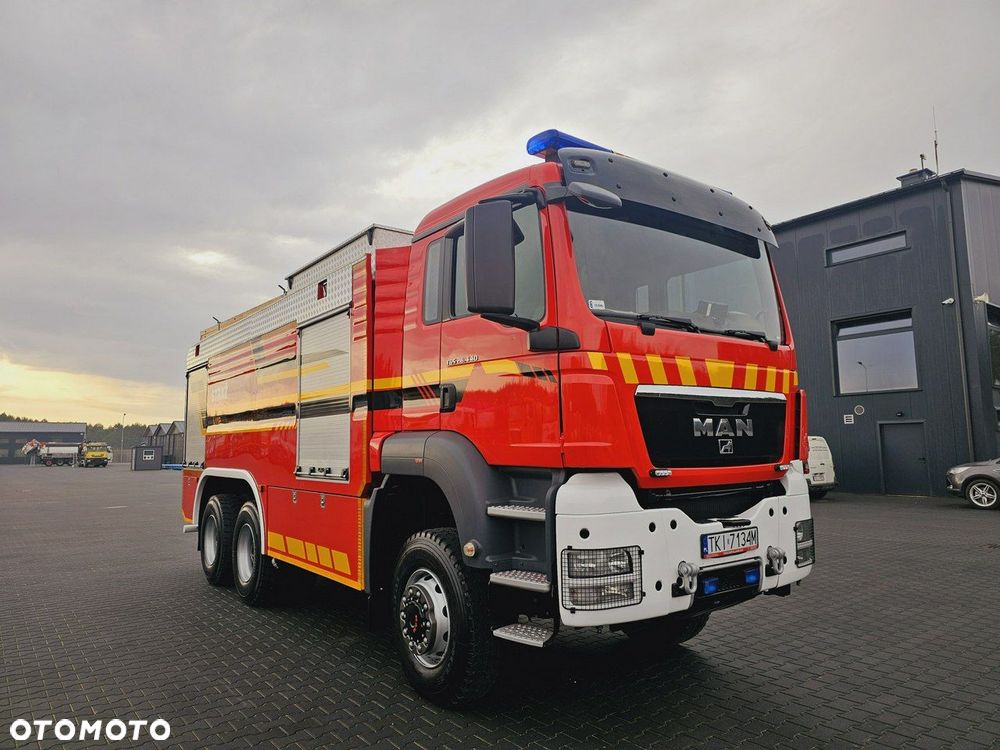 MAN TGS 26.440 6x6 9500 l woda + 950 piana Stolarczyk straż pożarna - 7