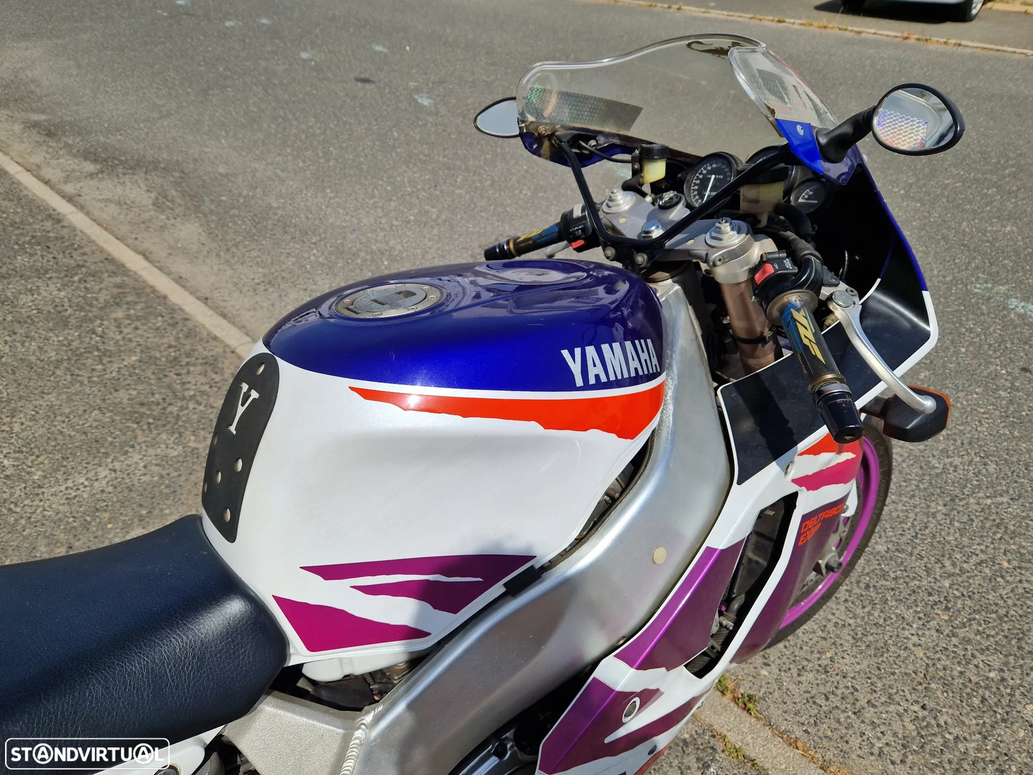 Yamaha YZF - 11