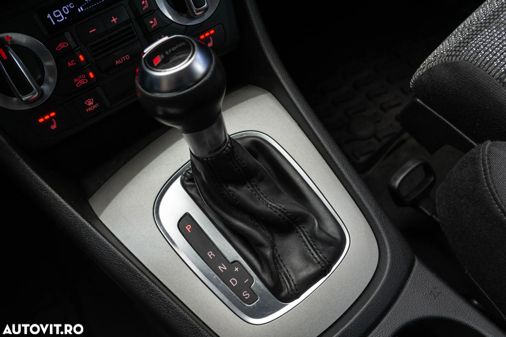 Audi Q3 2.0 TDI Quattro S tronic - 16