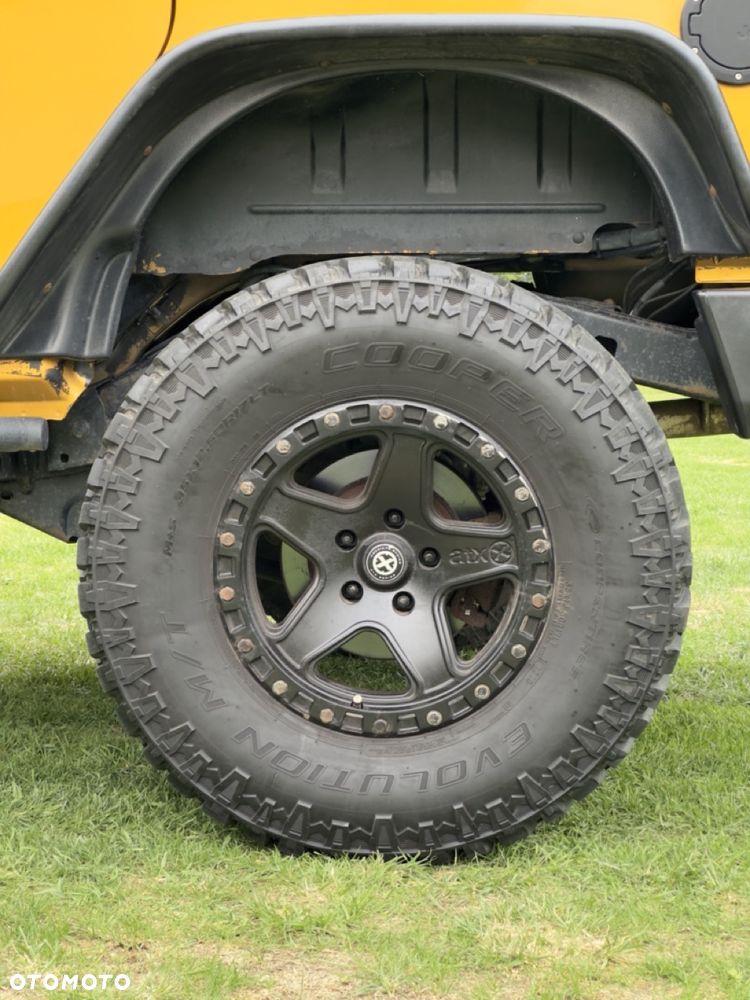 Jeep Wrangler - 28
