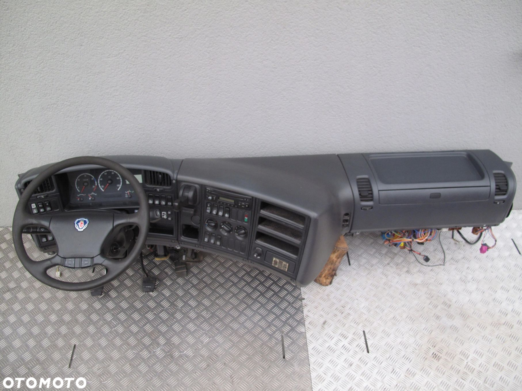 KOKPIT DESKA ROZDZIELCZA SCANIA R STARY TYP - 4