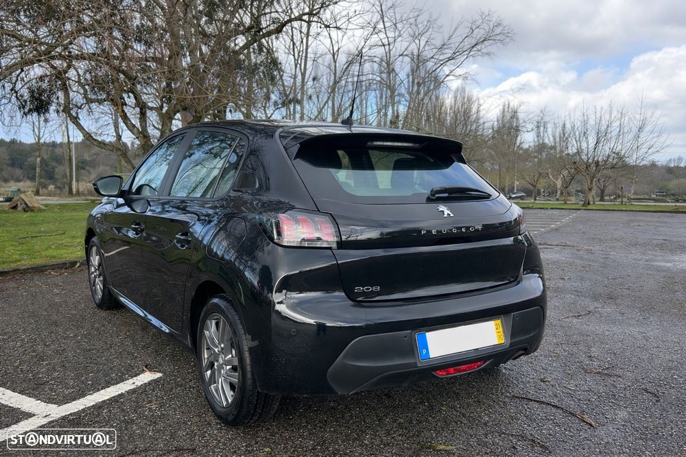 Peugeot 208 - 5