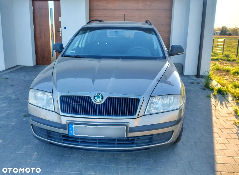 Skoda Octavia 1.6 Tour - 1