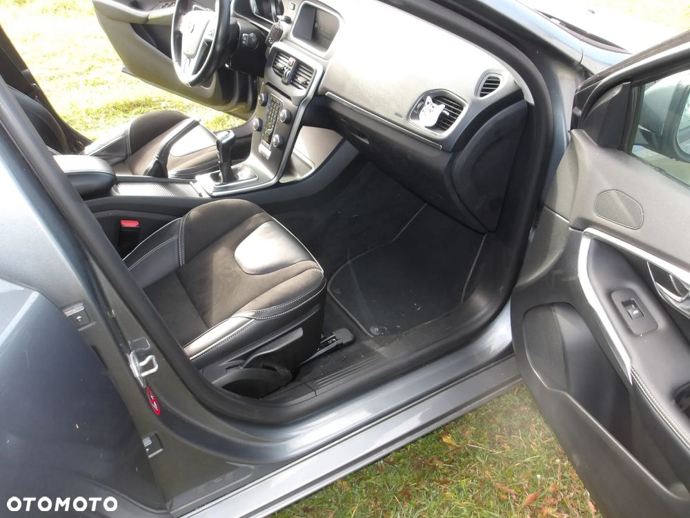 Volvo V40 D3 Kinetic - 10