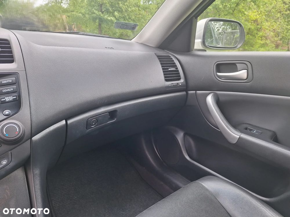 Honda Accord 2.0 Executive - 15