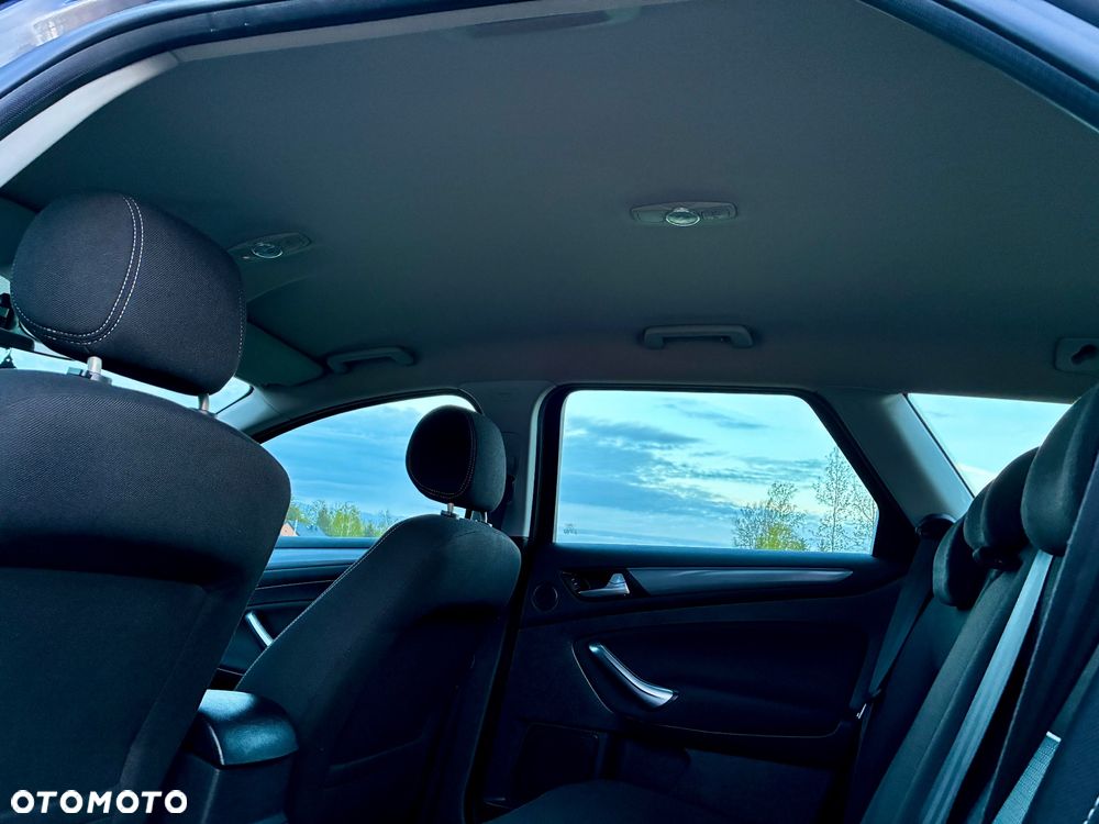 Ford Mondeo 2.0 TDCi Silver X - 21
