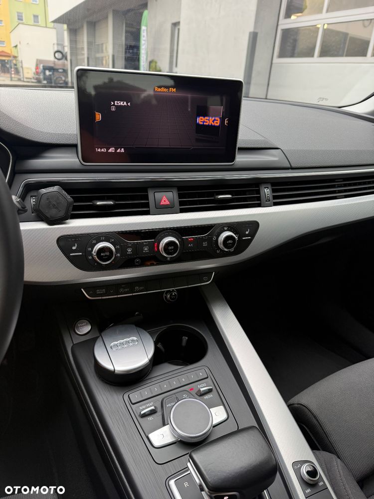 Audi A4 Avant 2.0 TFSI ultra S tronic - 27