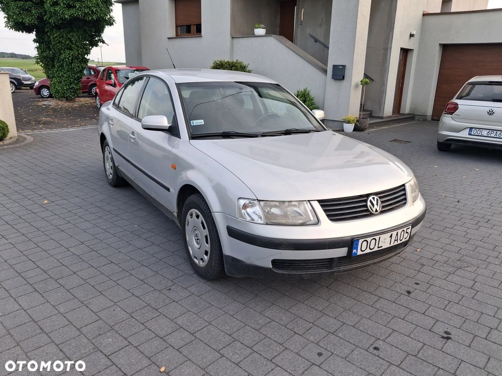 Volkswagen Passat 1.8 - 6