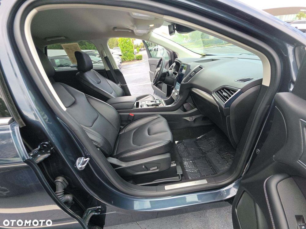 Ford Edge - 8