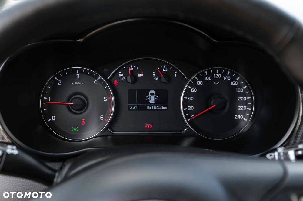 Kia Carens 1.7 CRDi L 7os - 25