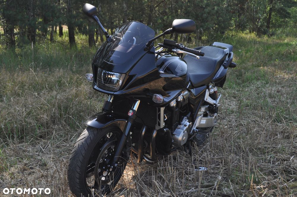 Honda CB - 12