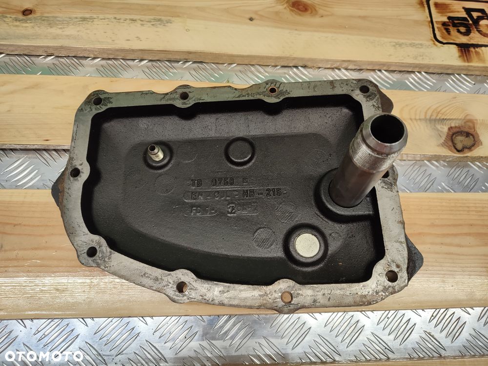 Pokrywa pompy Valtra T213 Versu - 8