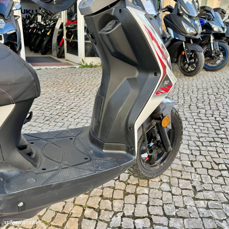 Sym FIDDLE CROX 50 - 20