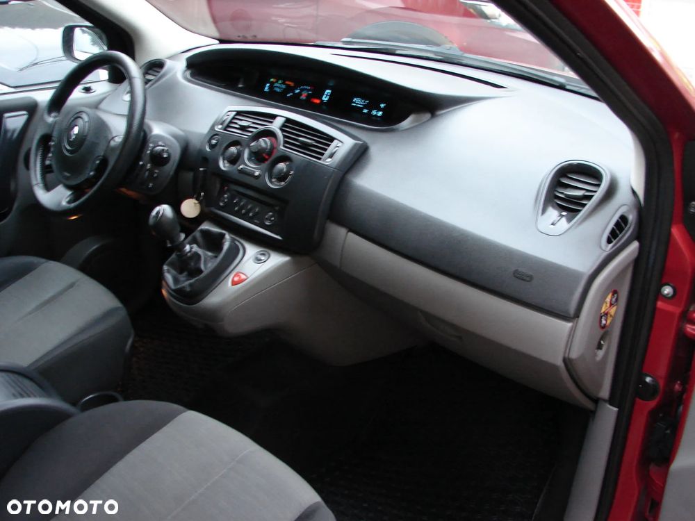 Renault Scenic 2.0 16V Emotion - 20