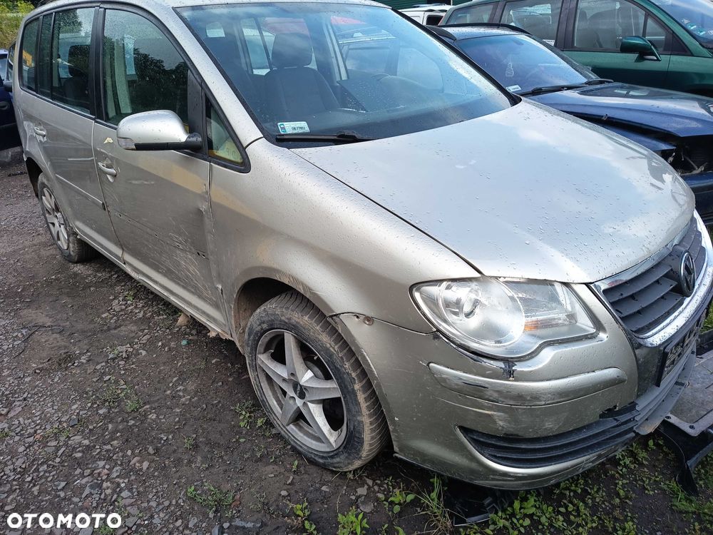 VW Touran I Lift wszystkie części FV transport/dostawa