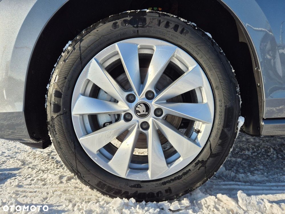 Skoda Superb 2.0 TDI SCR Selection DSG - 8