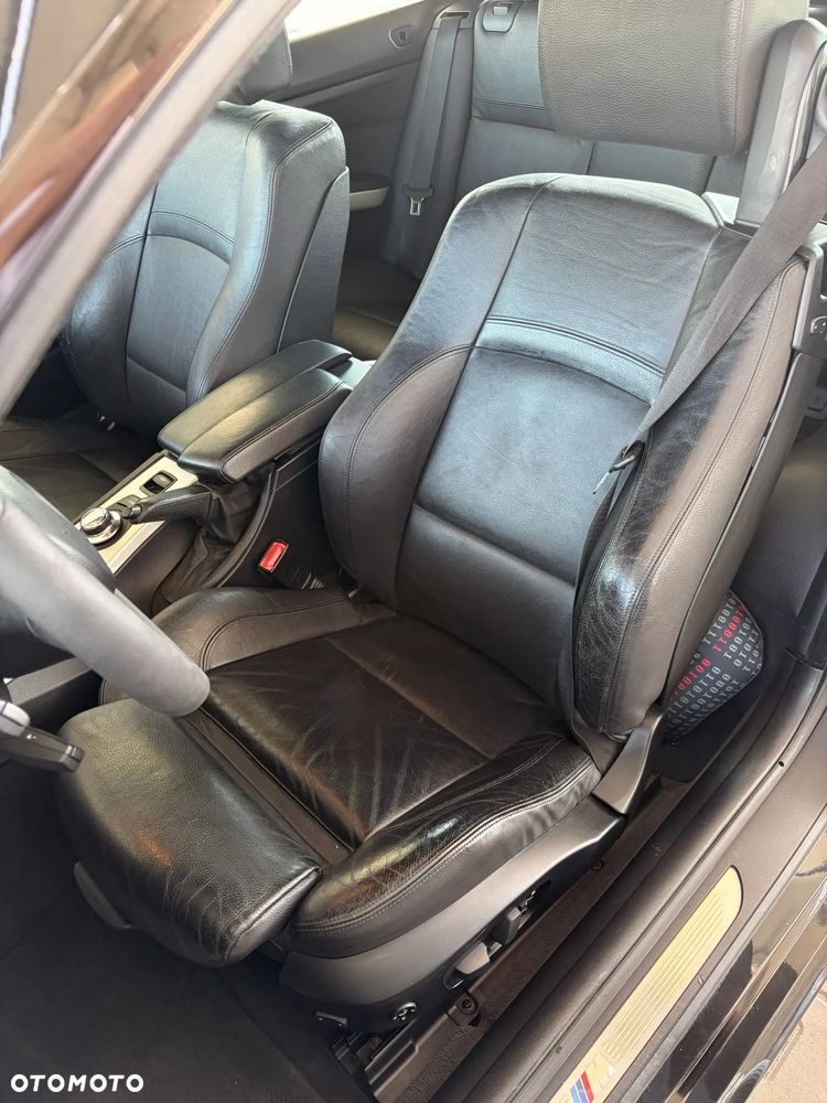 BMW Seria 3 325i M Sport Edition - 15