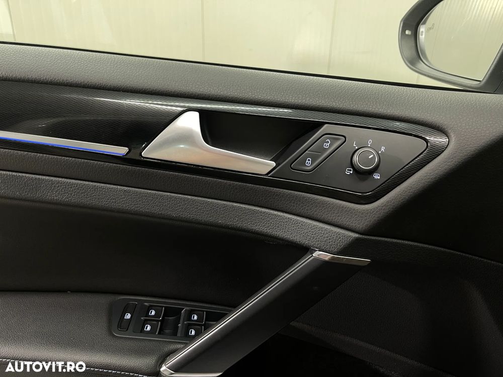 Volkswagen Golf - 19