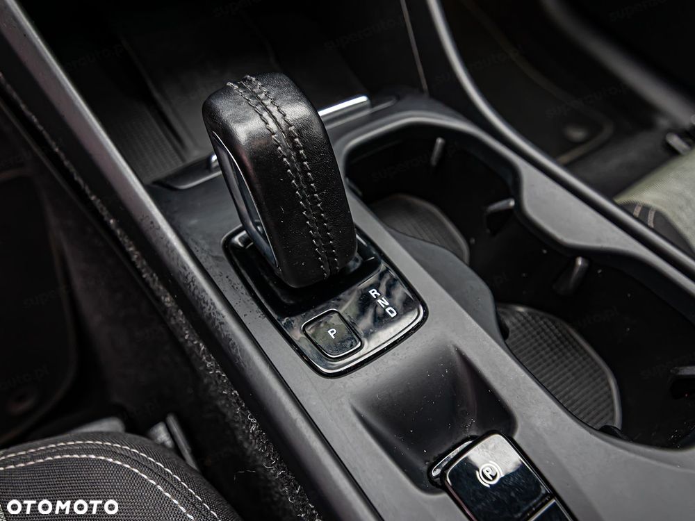 Volvo XC 40 T3 Momentum Pro - 21