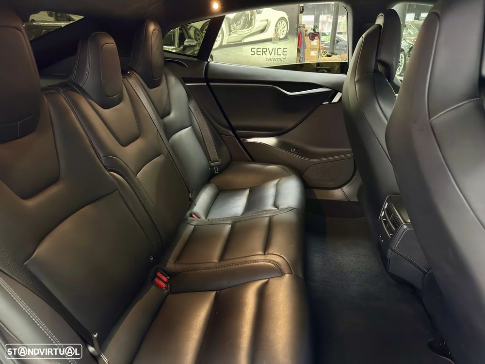 Tesla Model S - 43