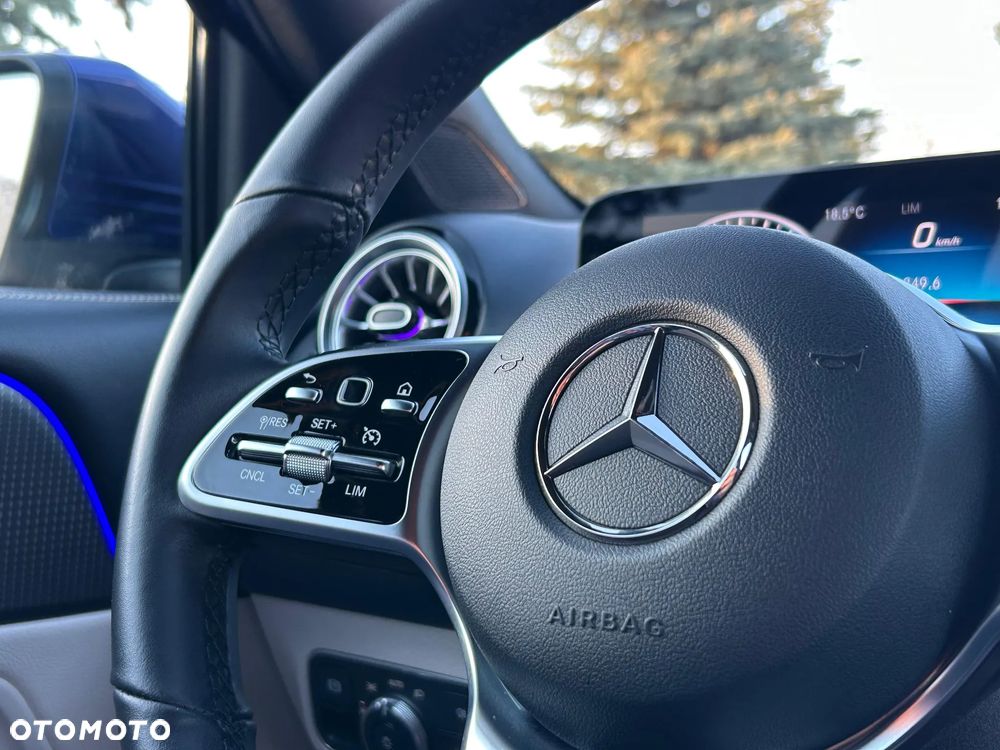 Mercedes-Benz GLB - 17