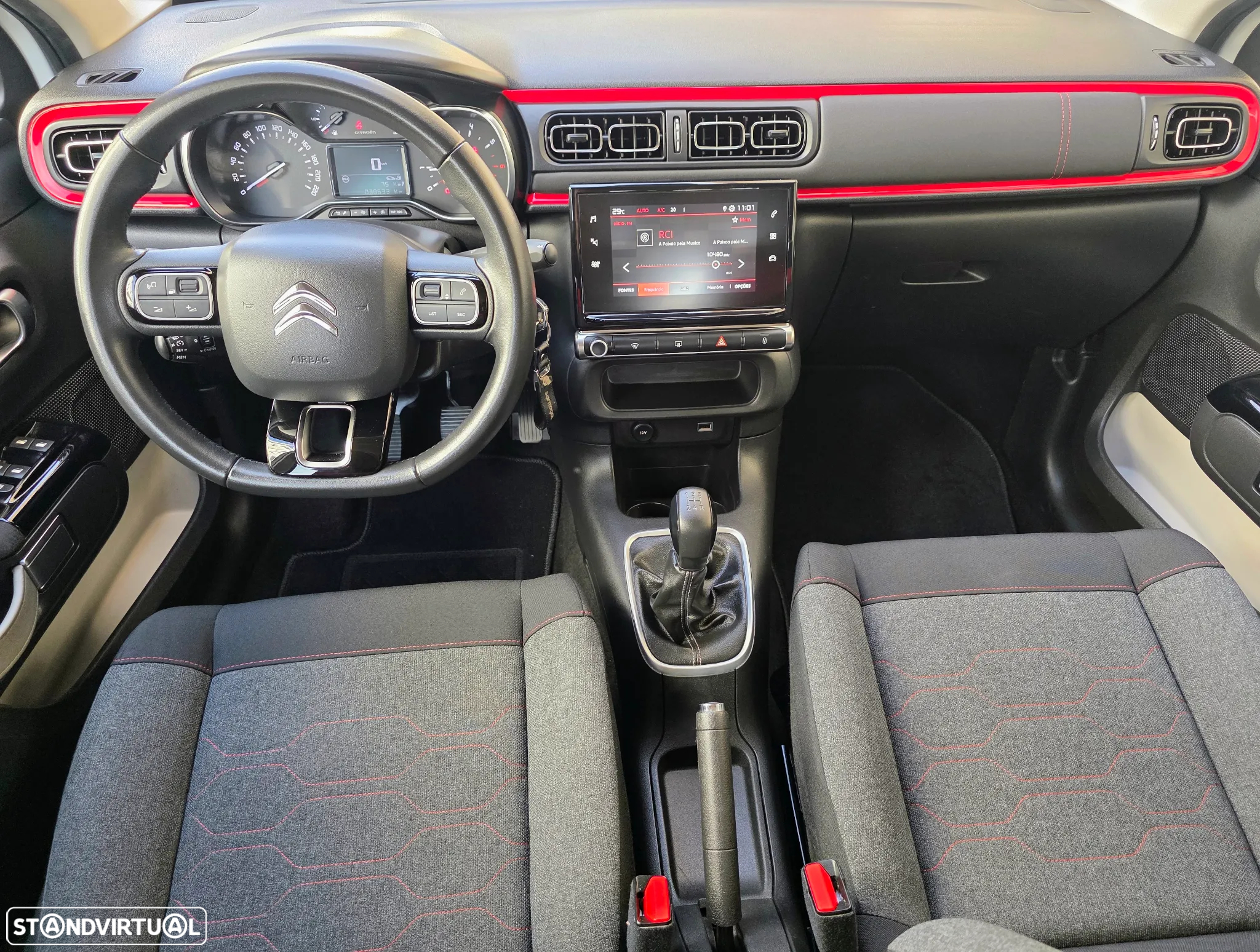 Citroën C3 1.2 PureTech Shine - 26
