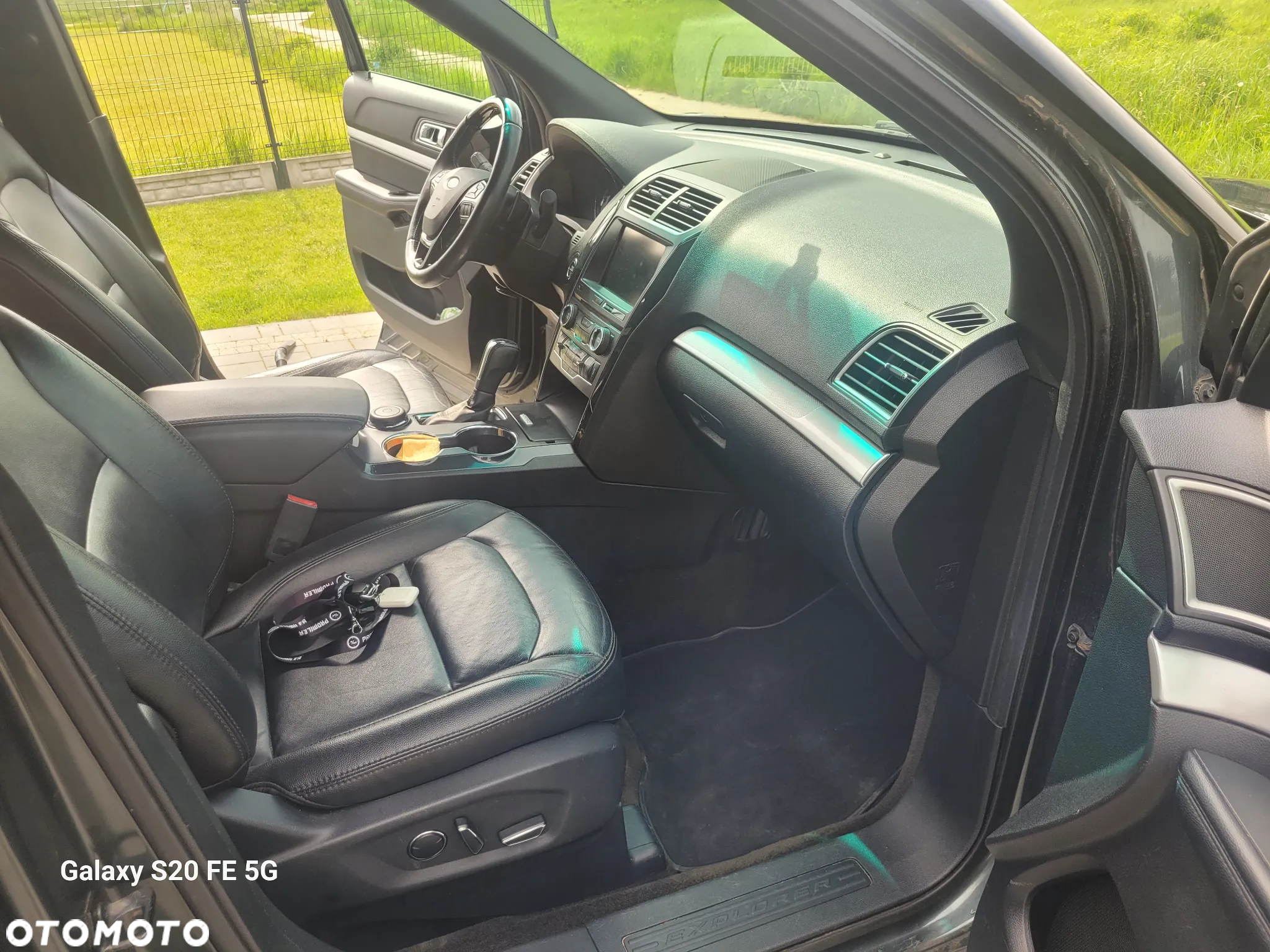 Ford Explorer - 14