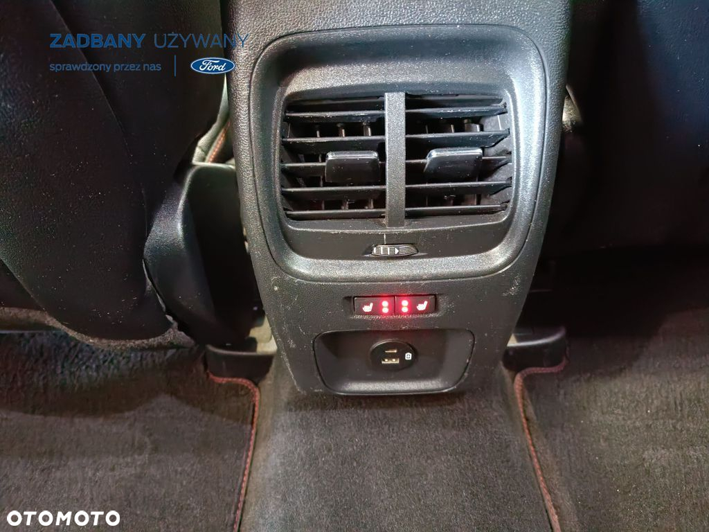 Ford Kuga - 32