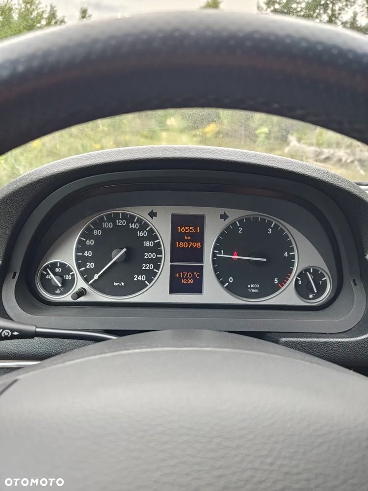 Mercedes-Benz Klasa B 180 CDI - 18