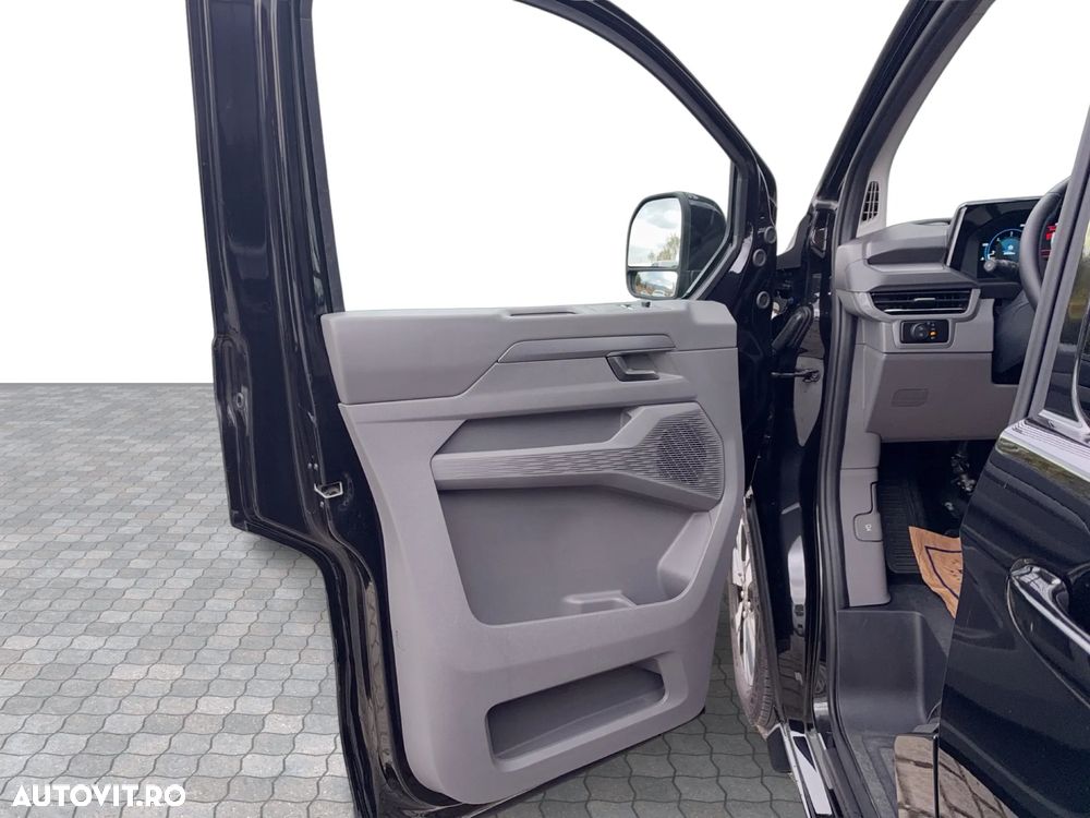Volkswagen Caravelle - 11