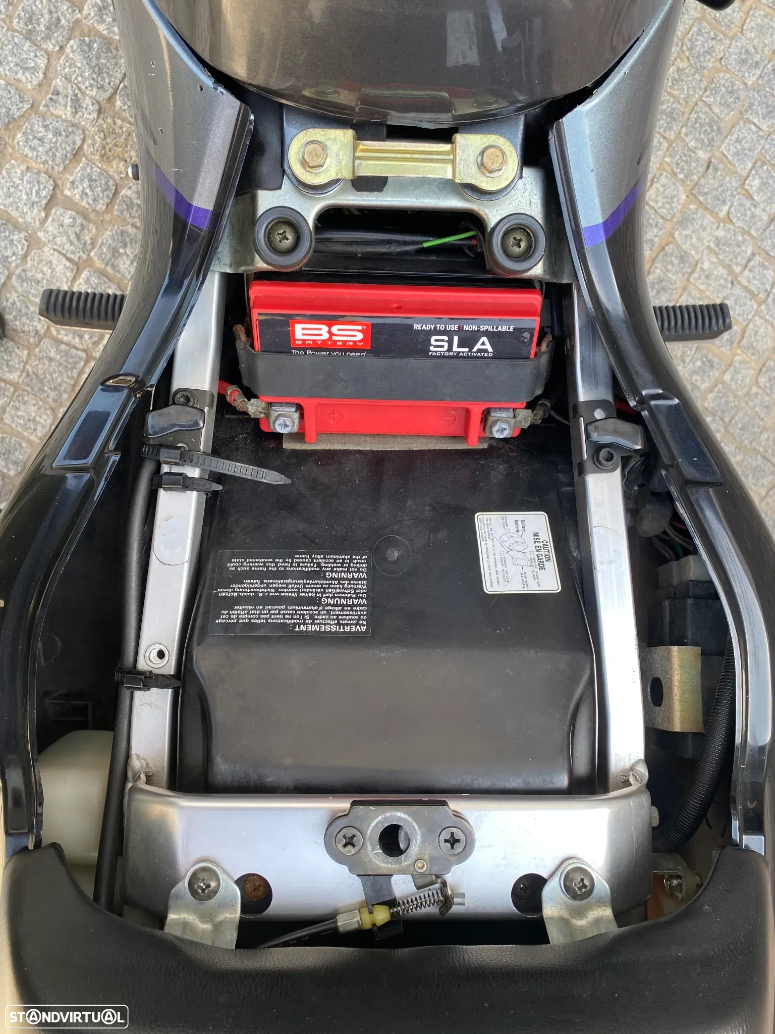 Suzuki GSX-R 1100 W 8600klm NACIONAL - 16