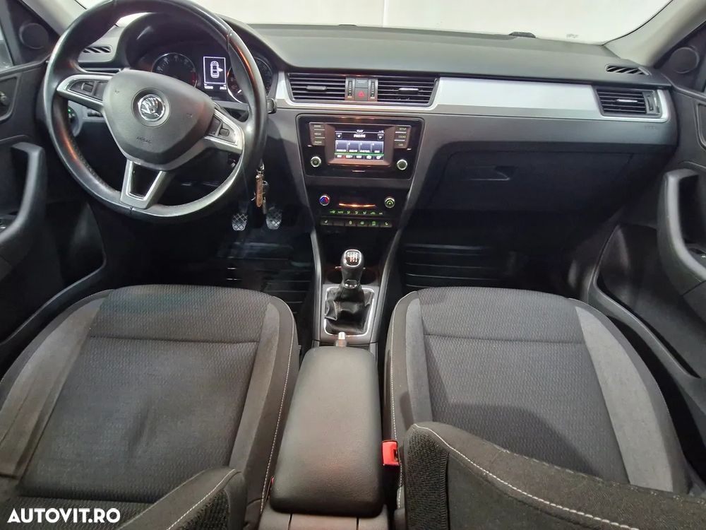 Skoda RAPID 1.2 TSI Ambition - 3