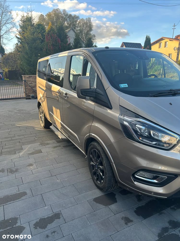 Ford Tourneo Custom - 2