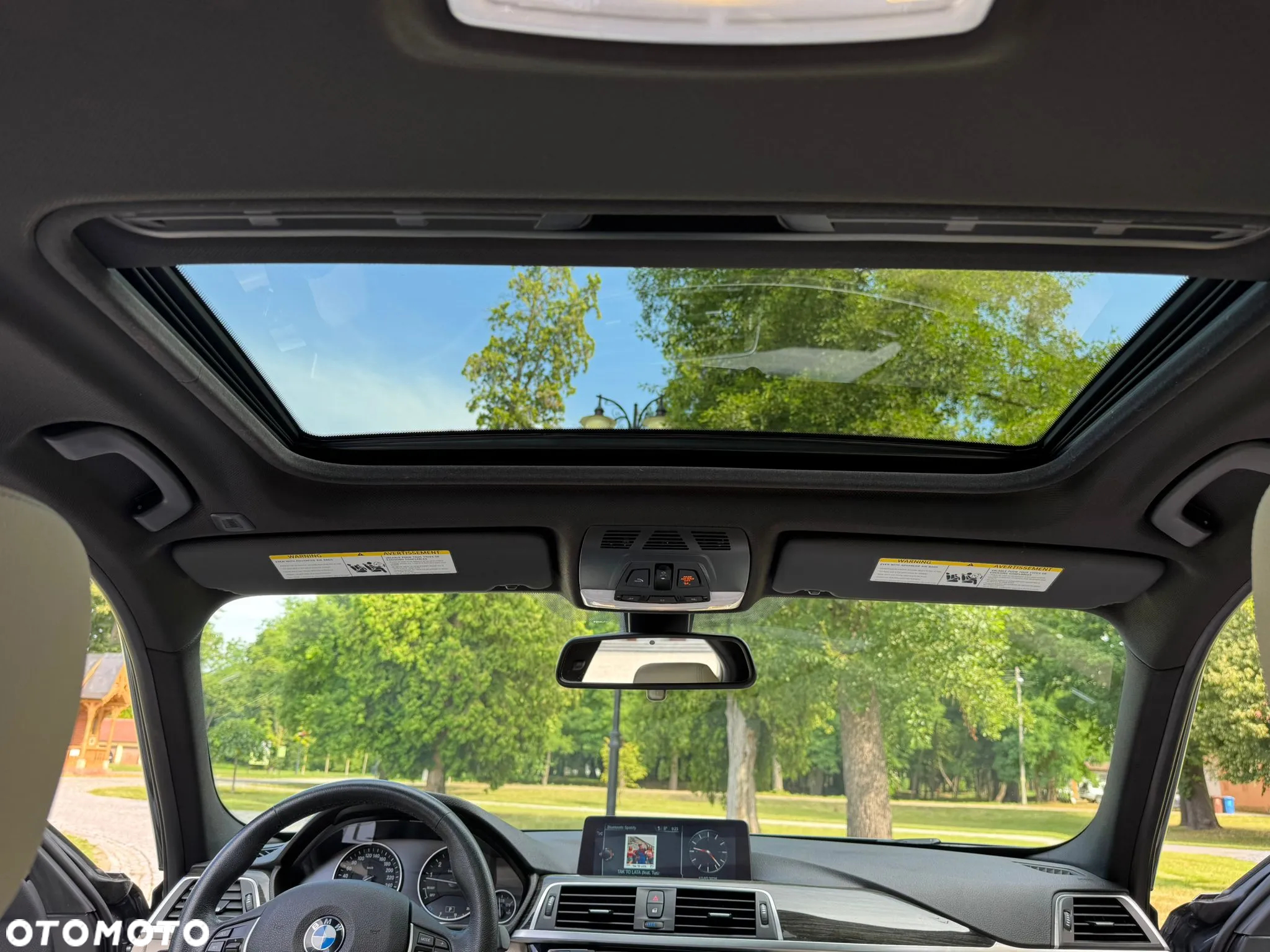 BMW Seria 3 330i - 9