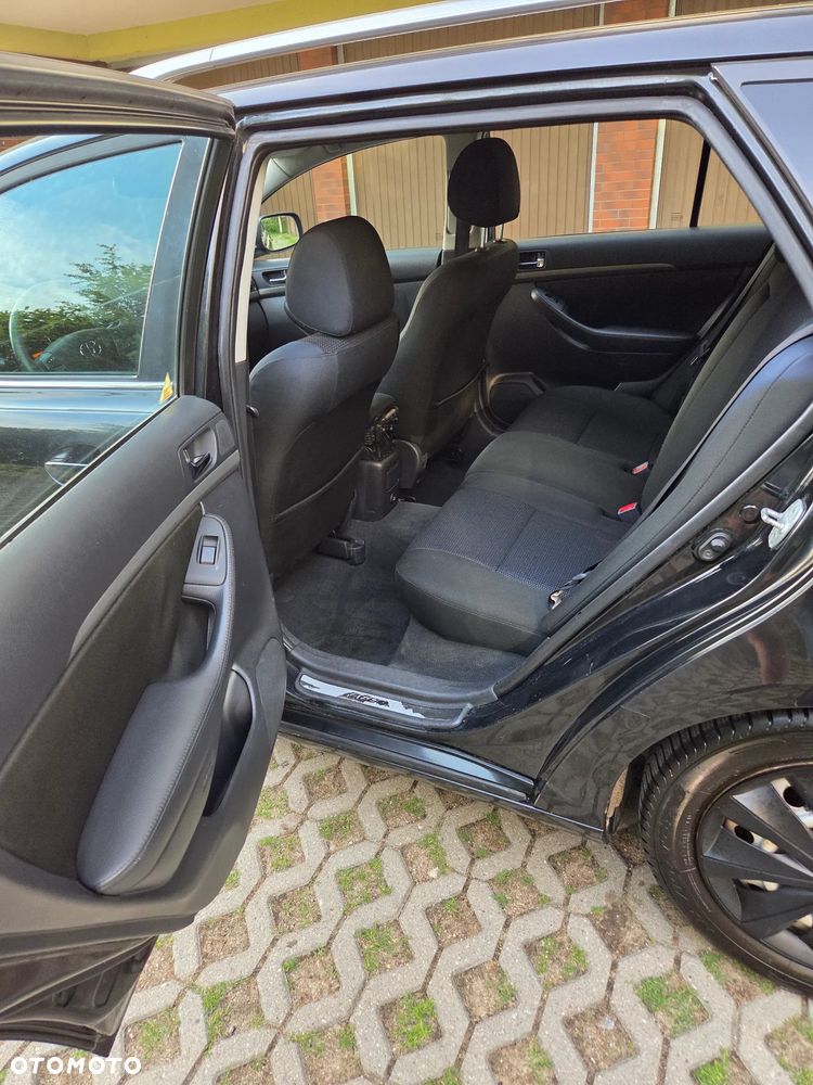 Toyota Avensis 2.0 D-4D Sol - 31
