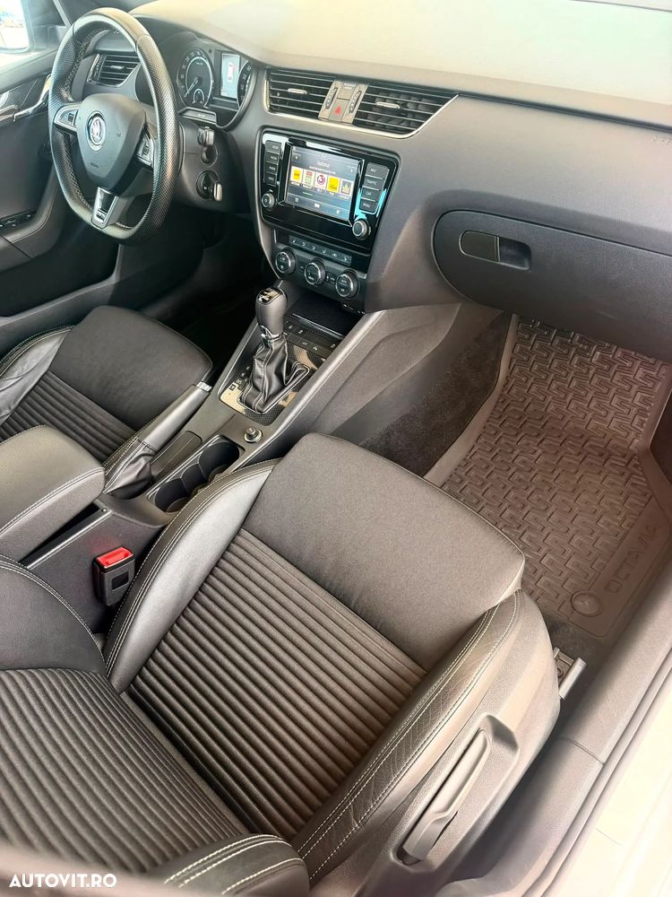 Skoda Octavia 2.0 TDI DSG RS - 6