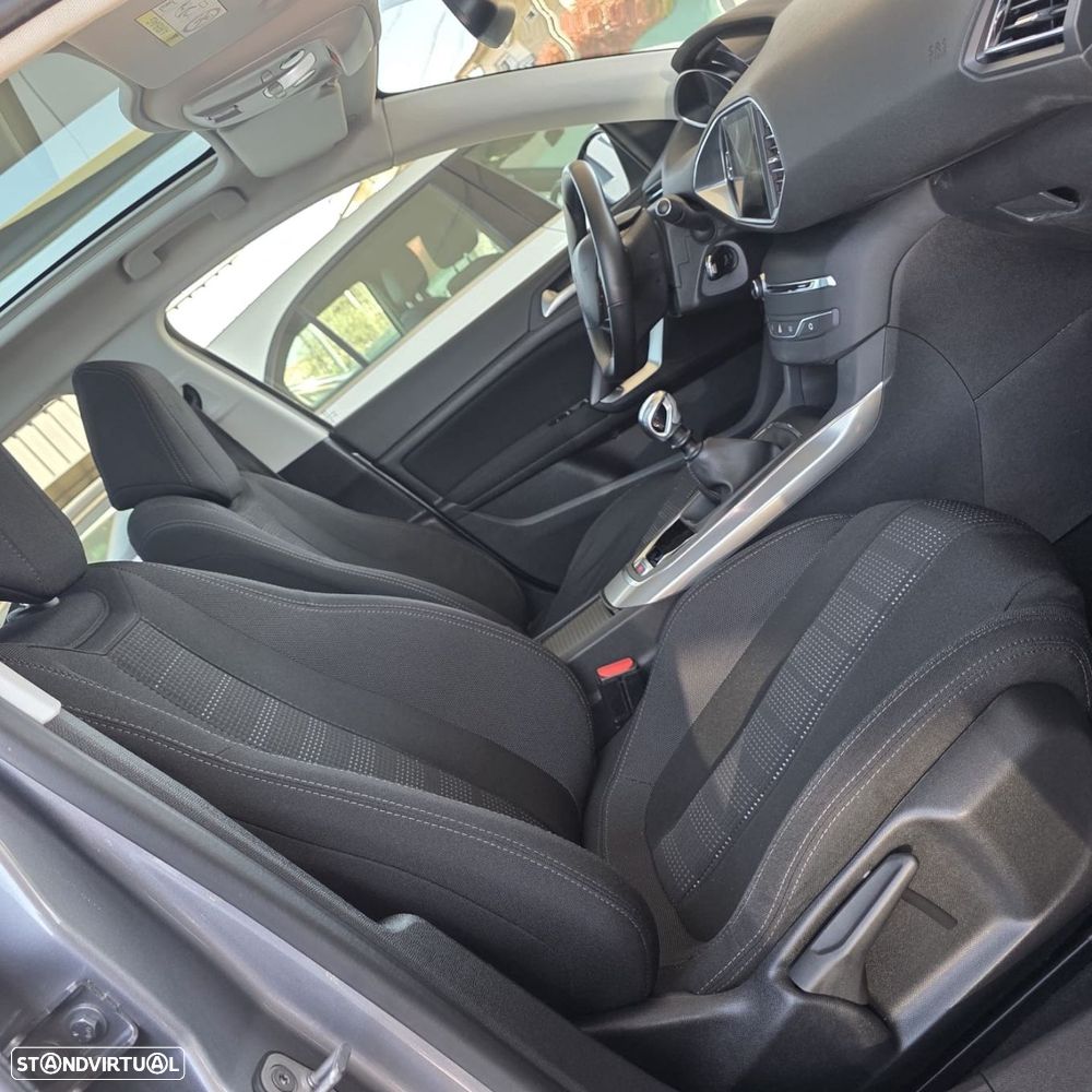 Peugeot 308 1.6 BlueHDi Allure J17 - 45