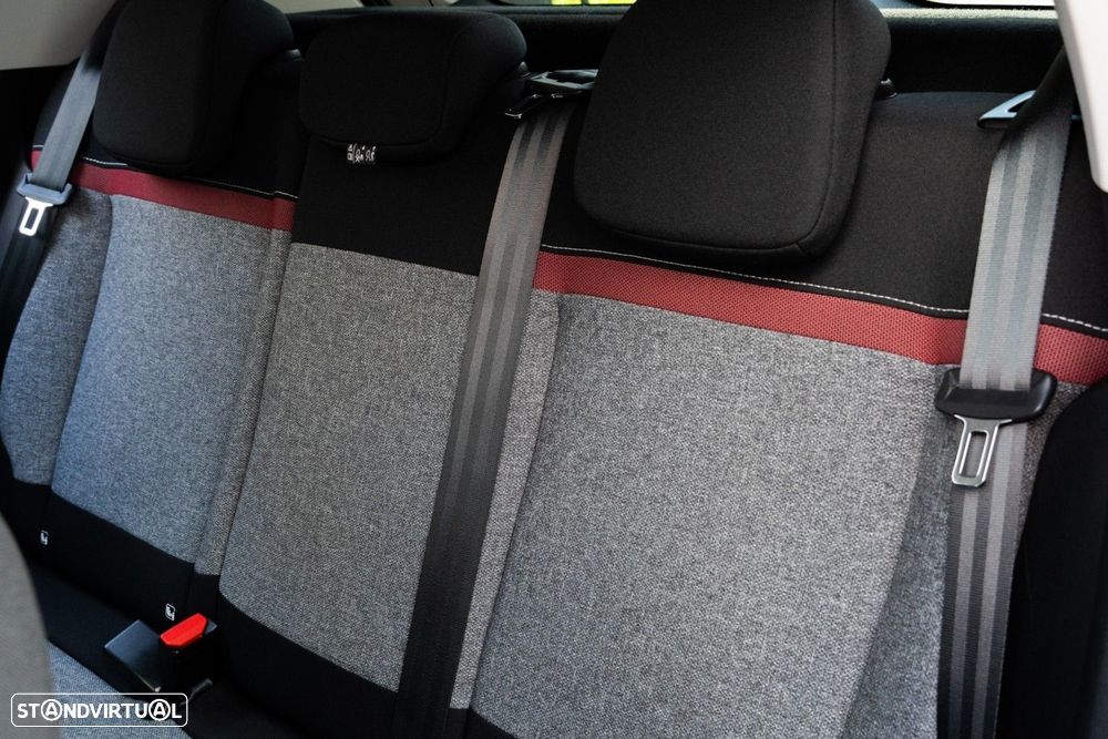 Citroën C3 1.2 PureTech Shine - 24