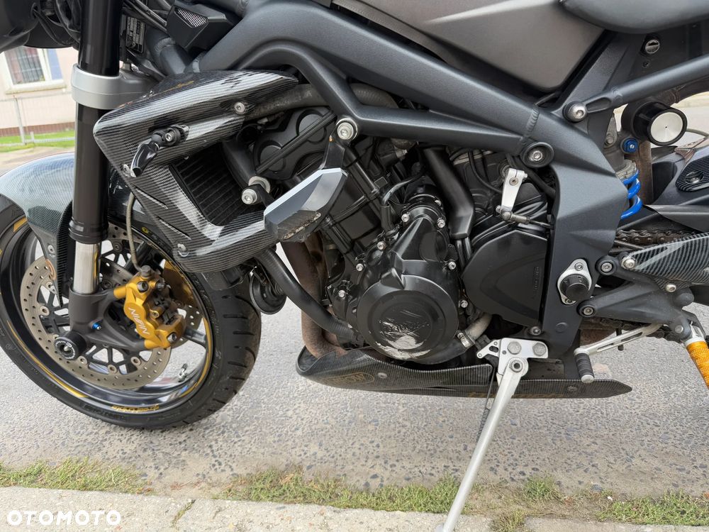 Triumph Street Triple - 20