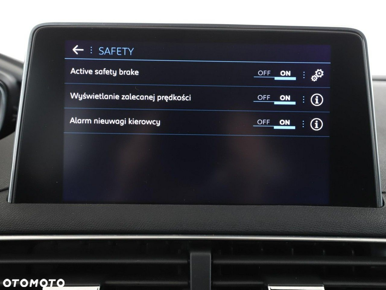 Peugeot 3008 1.2 PureTech Allure S&S EAT6 - 28