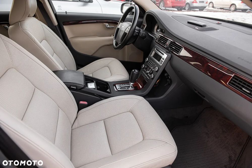 Volvo S80 V8 AWD Summum - 29