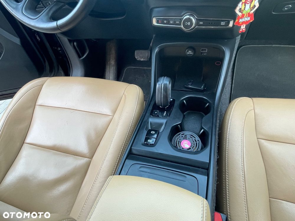 Volvo XC 40 T5 AWD Momentum - 38