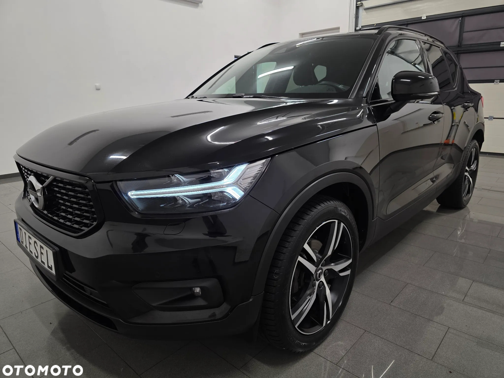 Volvo XC 40 D3 R-Design - 2